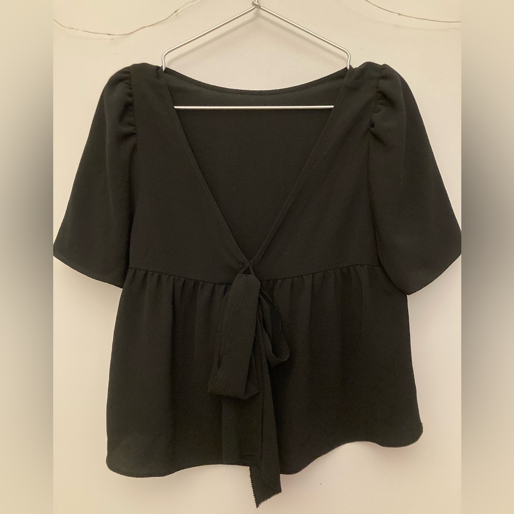 New Kensie chiffon black blouse with open sleeves and deep V back